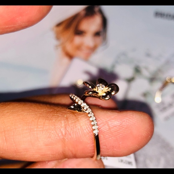 10k solid gold Real Diamond promise ring NOT CZ! - Picture 5 of 12